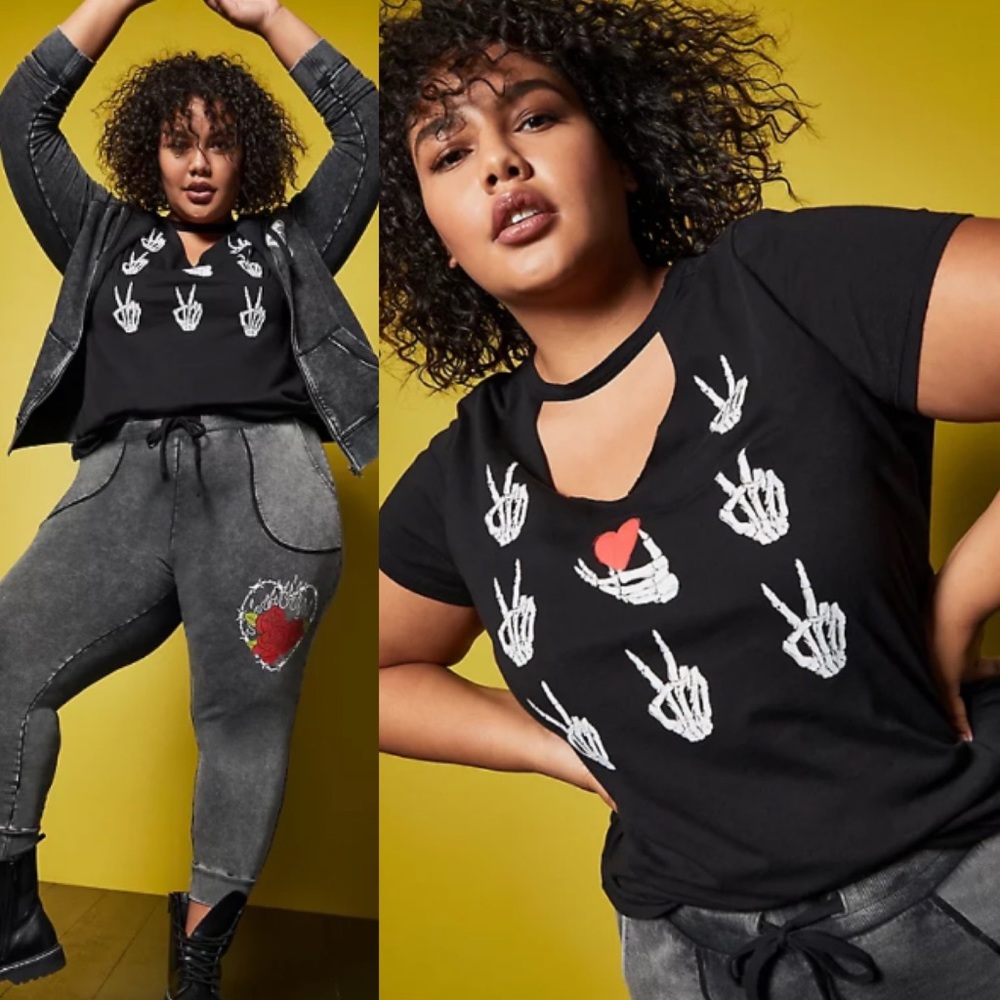 TORRID LOVESICK BLACK PEACE SKELETON CHOKER TEE
